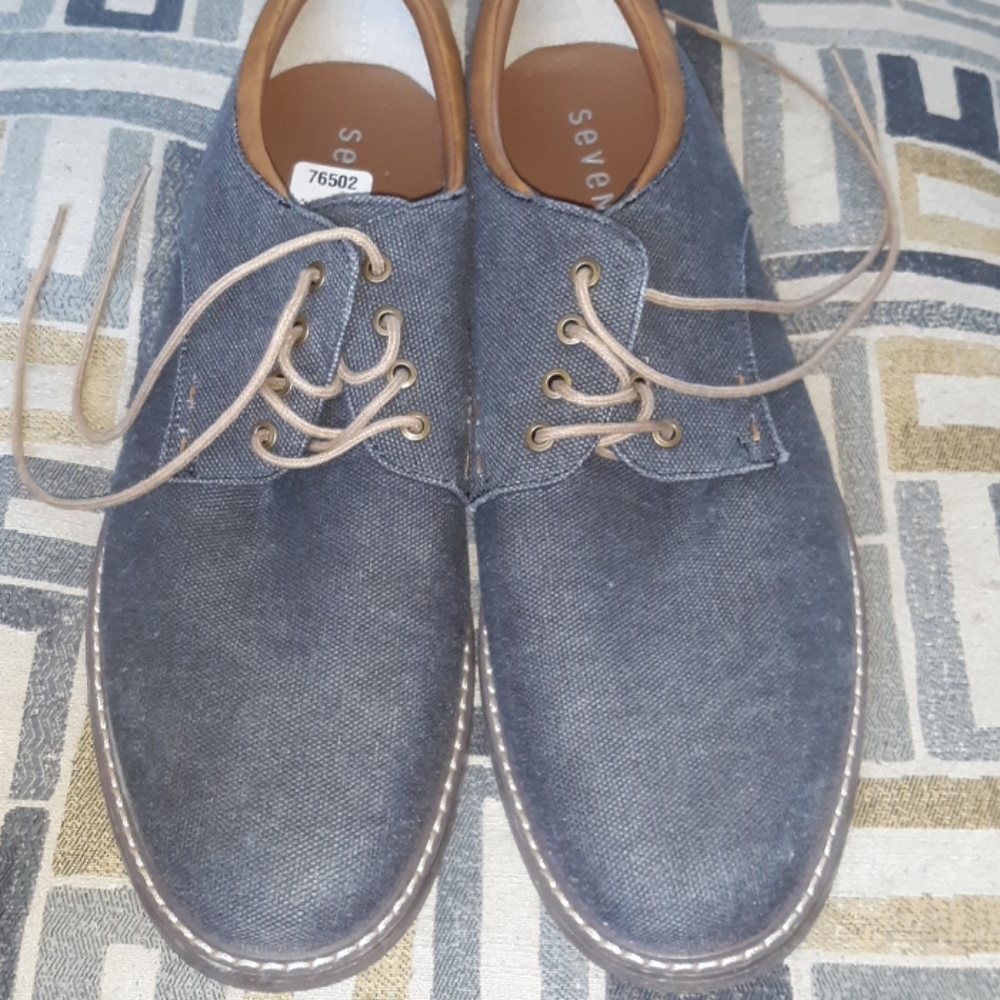 Dress shoes